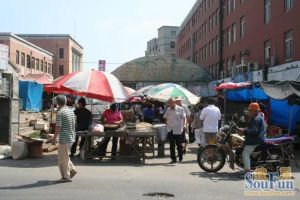 房子是六名户型,每个房间都有窗户