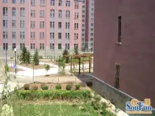 急售谷歌里70年产权小户型,中间楼层,大窗视野好。