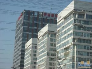 东四环70年住宅3个入户门120平露天阳台租户稳定