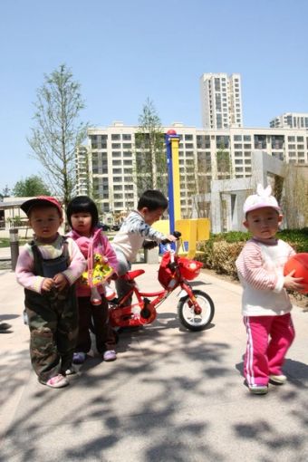 北京新天地1室1厅1卫西朝向4200.00元/月出租