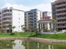 东城区,正规三居室,商品房小区,世贸物业。