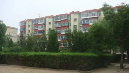 燕东里
