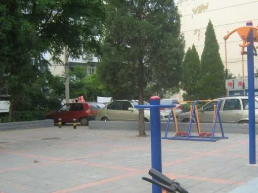 槐柏树街南里1室1厅1卫南北朝向5400.00元/月出租