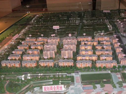 鲁发名城2室1厅1卫南北朝向700.00元/月出租