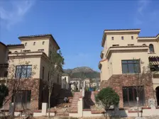 园博园,坡地伴山别墅.隐秘性好带南北大院子400+