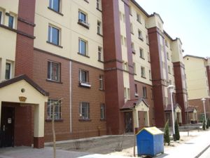 县府街 艾博龙园 地暖4楼 停车方便 近新华公园地铁