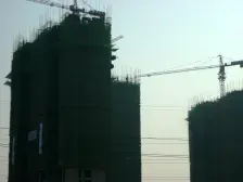 百万装修,两梯三户,小区中间位置,21年新小区