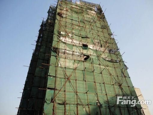 亚威金地苑3室2厅1卫南北朝向1900.00元/月出租