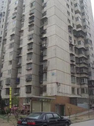 定福庄西街小区3室1厅2卫南北朝向6800.00元/月出租