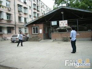 陶然亭地铁口电梯三居室中间层精装修