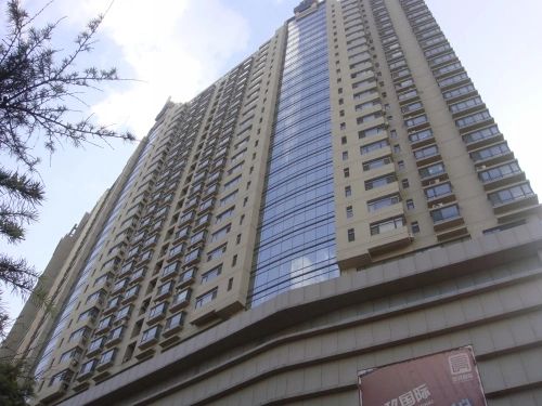 良玖国际1室1厅1卫东南朝向1700.00元/月出租