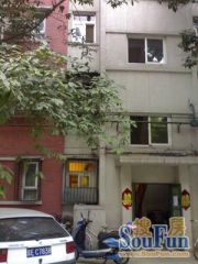 朝南,采光好,视野开阔,近地铁,小区环境好。