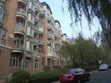 格林小镇五楼,老式装修保持良好,拎包入住