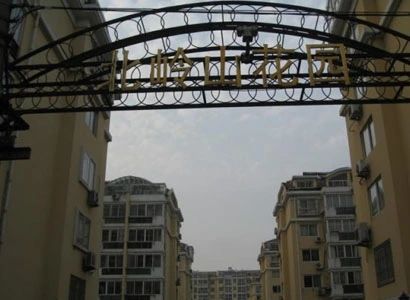 北岭山花园3室1厅1卫东南北朝向2550.00元/月出租