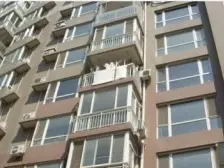 近西门好位置,中间楼层视野采光好,中间户不把边