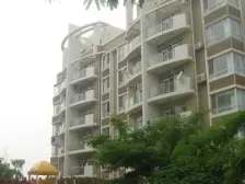 格林小镇地热 大落地窗 三室两厅两卫 位置好