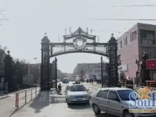 市区海河边,滨河庭院,叠拼住宅,精装修,环境舒适,采光好。