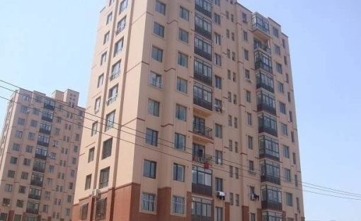 泉水D2区2室2厅1卫南北朝向2600.00元/月出租