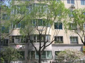 三⑩九解放延安小区看房方便房子是半封闭小区