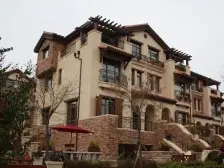 红堡山海园联排边户,地势高采光好可看海