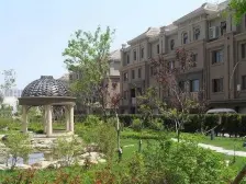 市内联排别墅,中间户,中海物业品质小区。