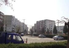 南华园三区中间楼层精装修三居室