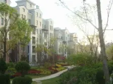 精装修一楼带南北院,独门独院单独入户,含房下车位