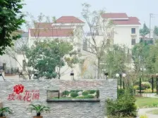 此房独栋别墅带个花园环境幽静证件齐全随时签约