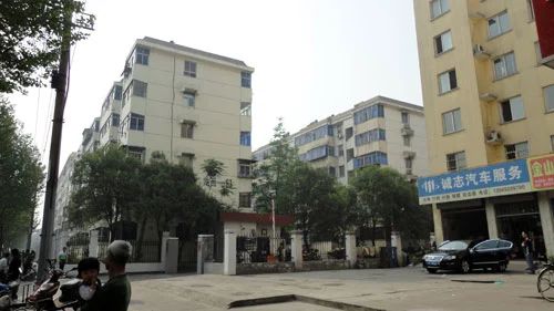 龙西小区1室1厅1卫南朝向500.00元/月出租