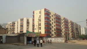 南北朝向 中弘范特区 旁边大张市场,双气入户