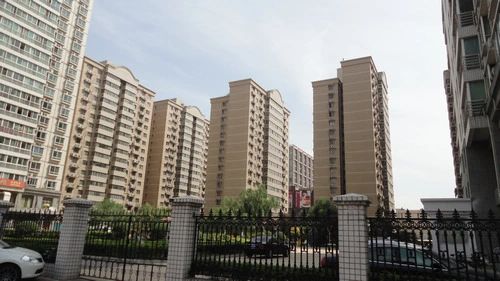 中泰新城2室2厅1卫南北朝向1950.00元/月出租