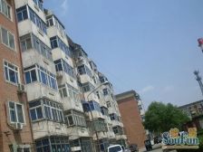 广厦中里西区低楼层户型通透有储藏室