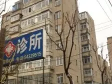 医大二院等医疗,和平广场有华润万家商场