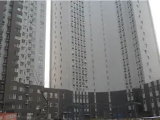 碧鸿海悦园电梯楼中间楼层精装修