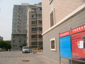 邻泰华近万达 多层6楼 带70平阁楼