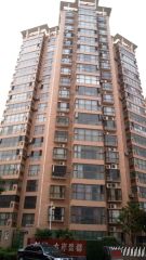 滨河路河景房出门就是洛浦公园