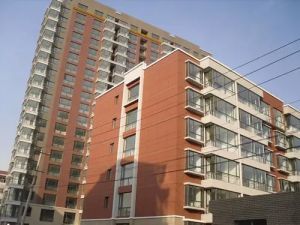 润宇商圈 海东路 三局室 中间楼层 诚心出售