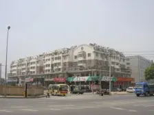 此房私密性好,视野采光强,清水随意装修