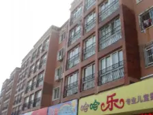 房子近老店街夜市,烟火气息足,出行便利