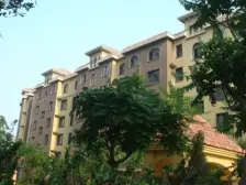 房子精装修门口位置采光充足出入方便近学 校