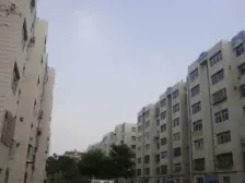 此房是三楼好楼层,三室精装修的,楼下有6平明厦子