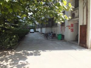 单位房,多层四楼无遮挡三室户型出税