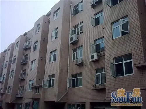 百鑫家园2室1厅1卫南北朝向700.00元/月出租