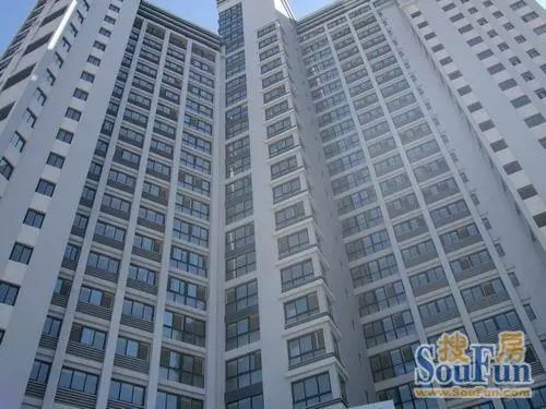 万达39克拉1室1厅1卫西朝向1850.00元/月出租