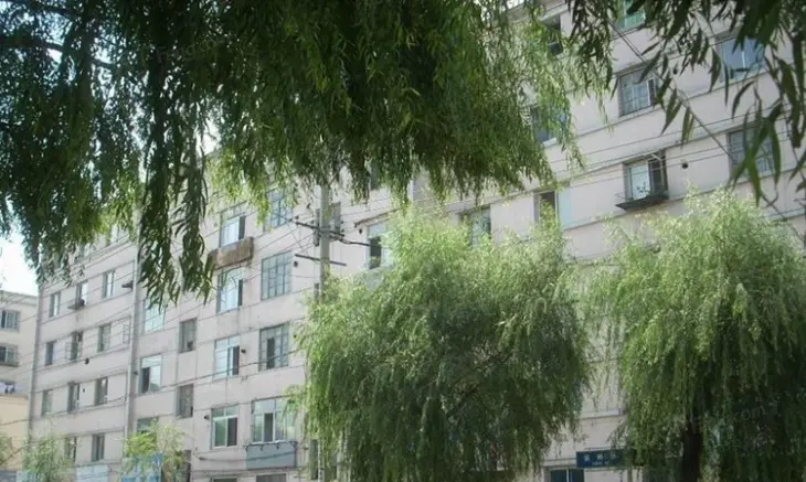 吉热东方二区