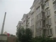 龙泓园 顶跃5室 楼位好有车位 一手房主价格可议