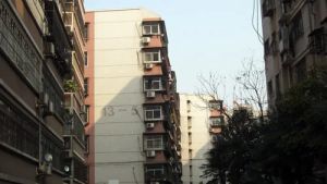 电梯房!一室商品房!总价低!能贷款!位置好!