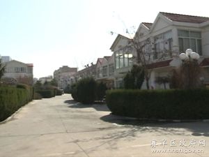 怡园联排别墅,精装修,⑤室三卫1车库,带院可停车