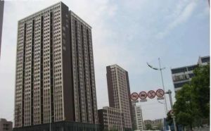 市中芯,地铁口精装修3房,领包入住,业主诚心出售
