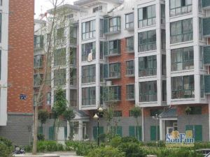 马王堆地铁口住宅公寓,自住出租都可以,急出售